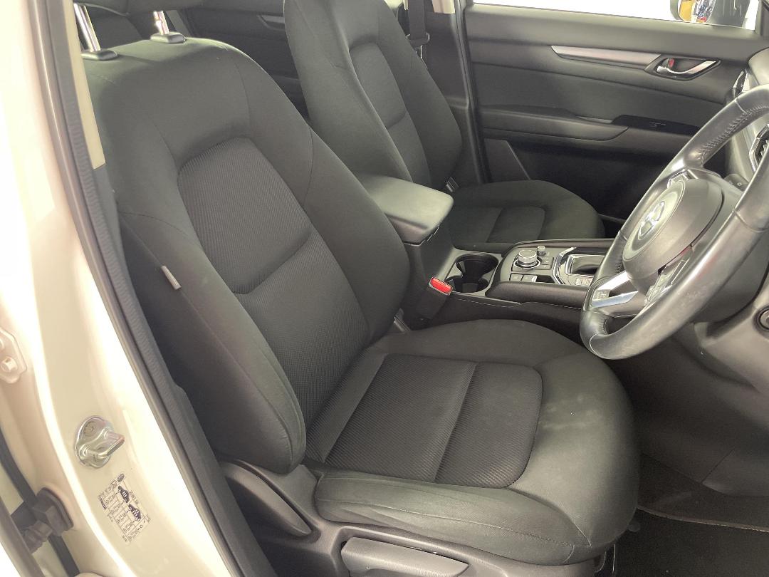 Photo '16' of Mazda CX-5