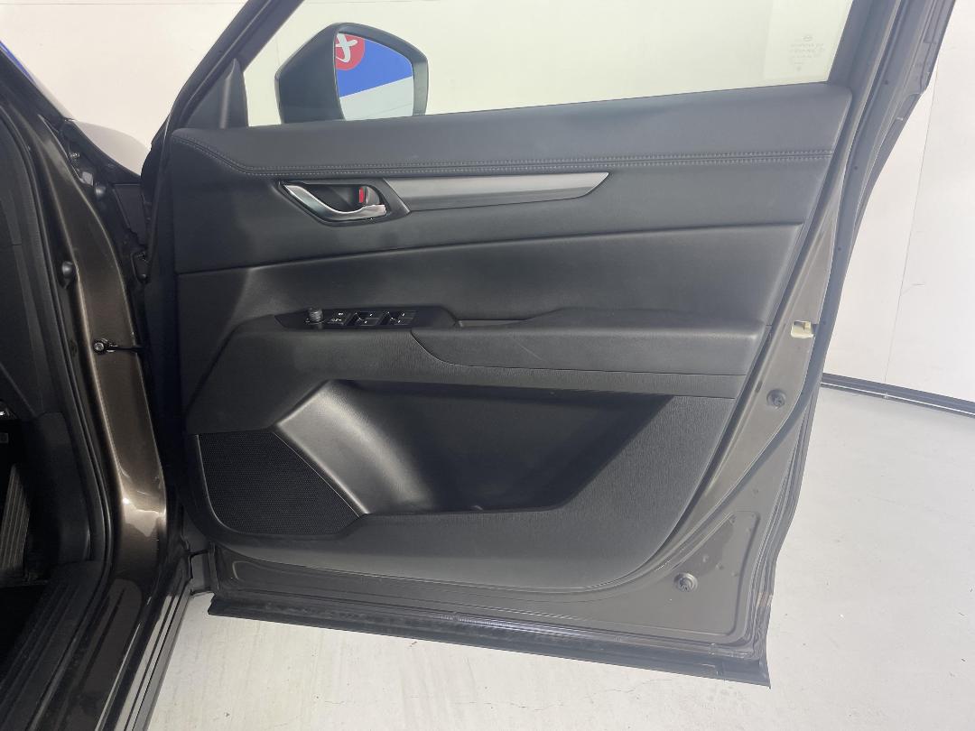 Photo '15' of Mazda CX-5