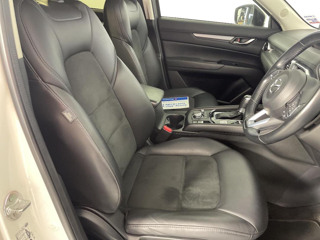 Photo '16' of Mazda CX-5