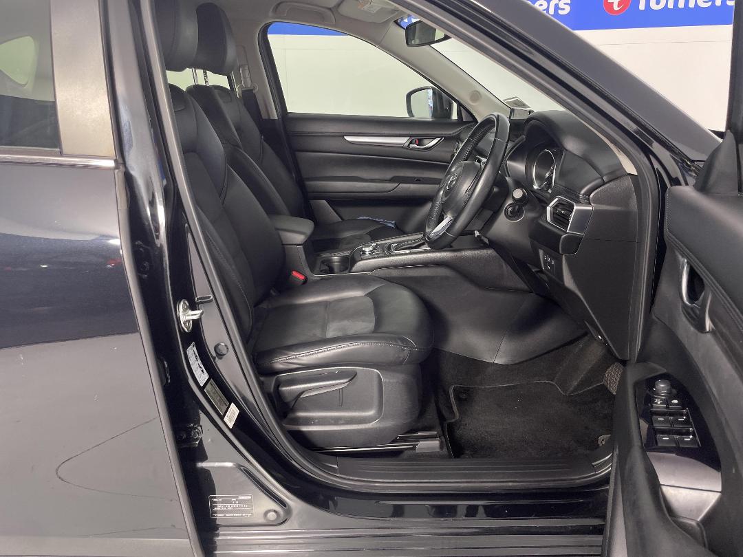 Photo '16' of Mazda CX-5 Photo '16' of Mazda CX-5