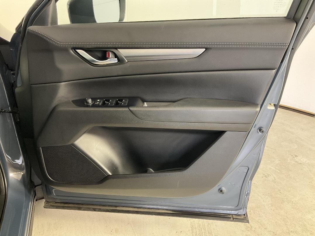 Photo '15' of Mazda CX-5