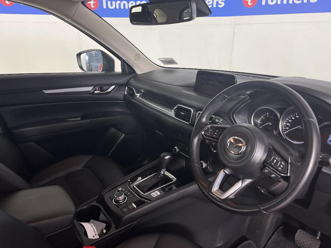 Photo '16' of Mazda CX-5