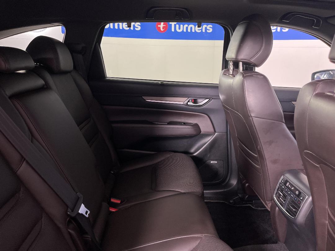 Photo '20' of Mazda CX-8