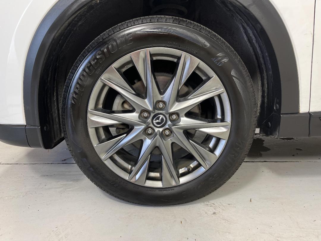 Photo '10' of Mazda CX-8