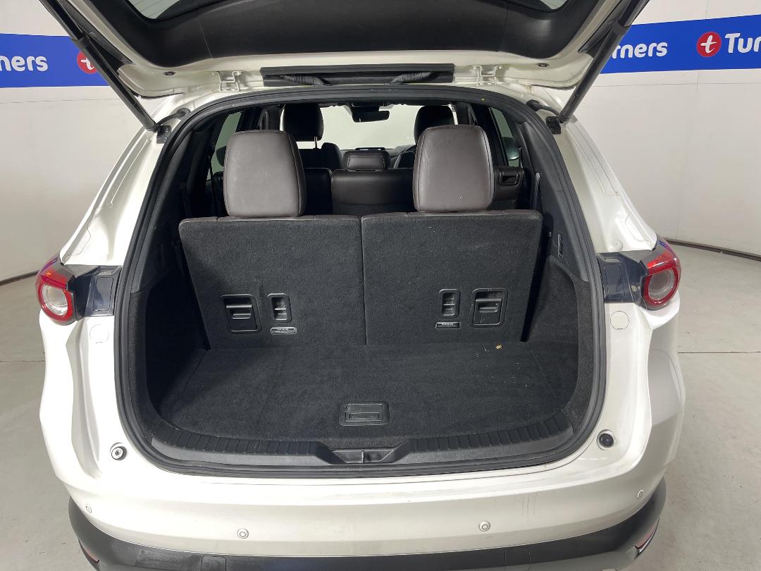 Photo '14' of Mazda CX-8