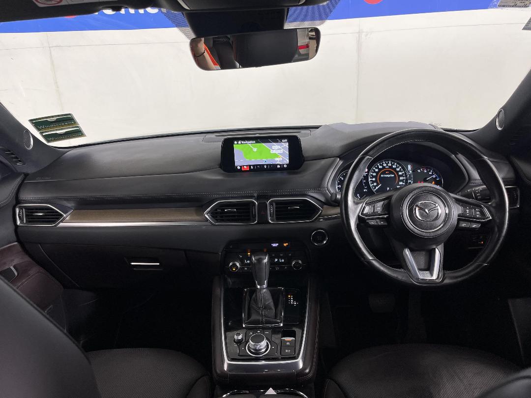 Photo '17' of Mazda CX-8