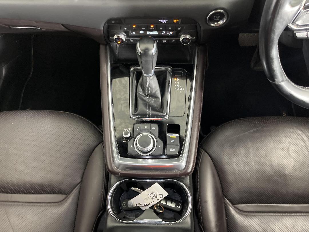 Photo '23' of Mazda CX-8