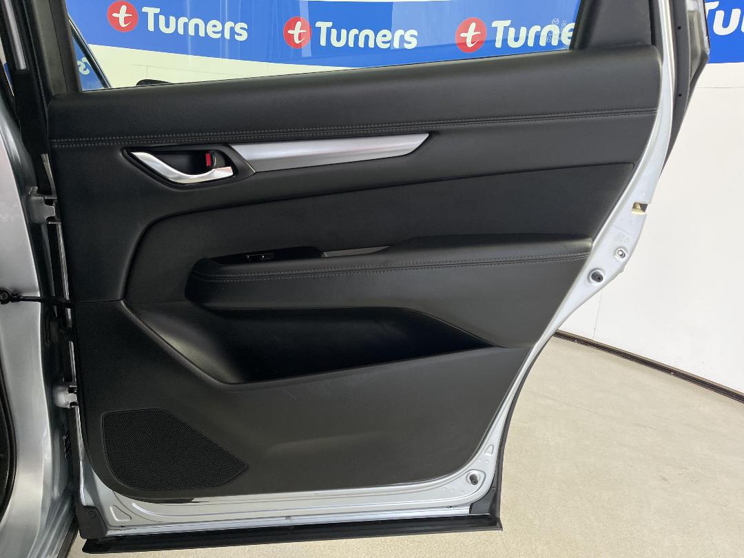 Photo '19' of Mazda CX-8