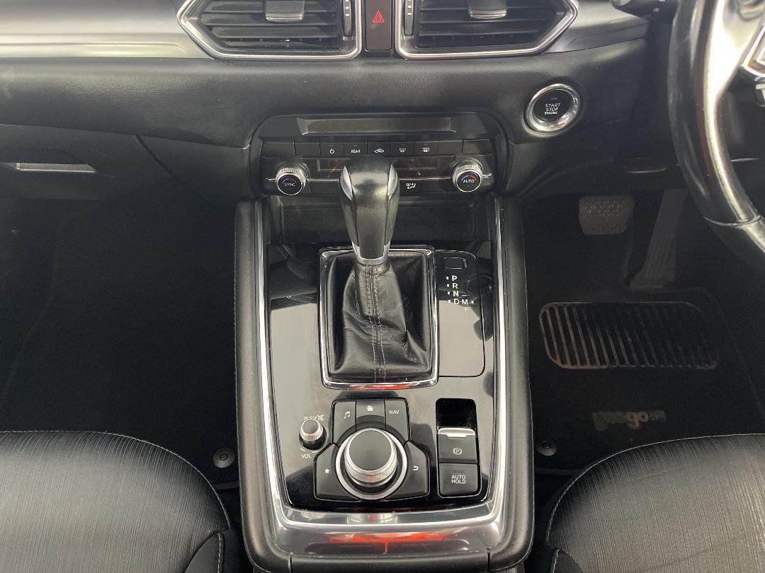 Photo '18' of Mazda CX-8