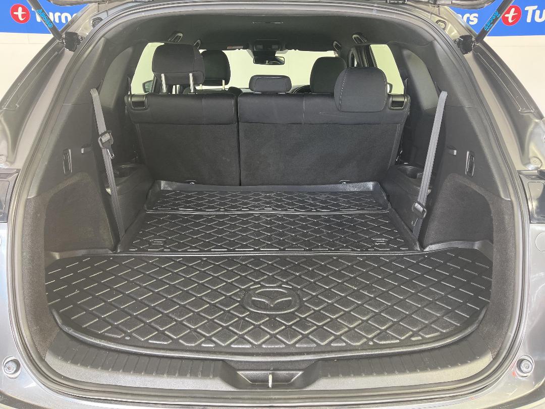 Photo '14' of Mazda CX-8