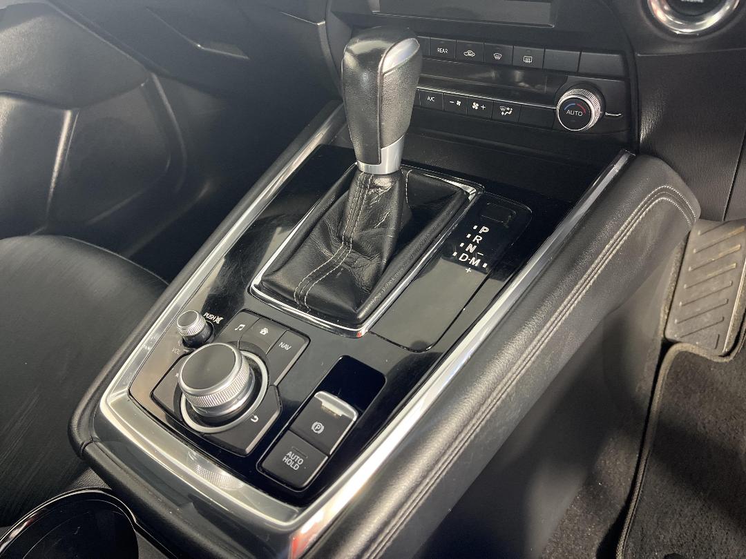 Photo '18' of Mazda CX-8