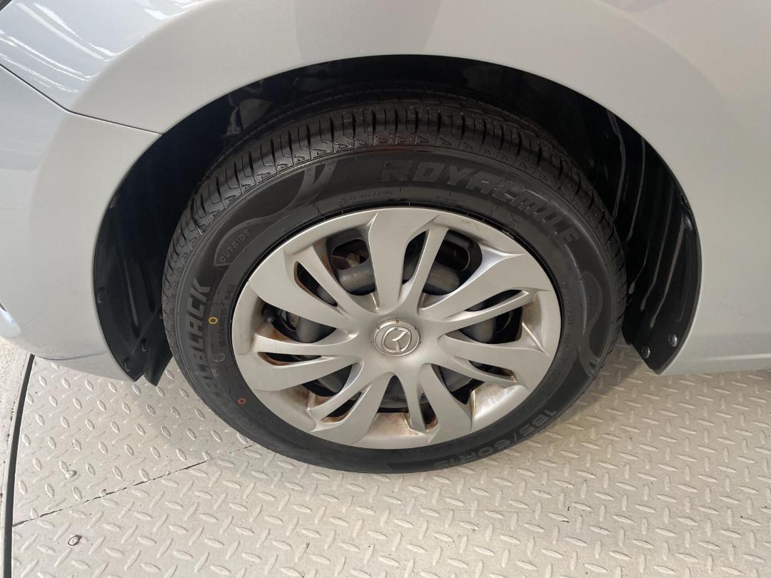 Photo '10' of Mazda Mazda2 Photo '10' of Mazda Mazda2