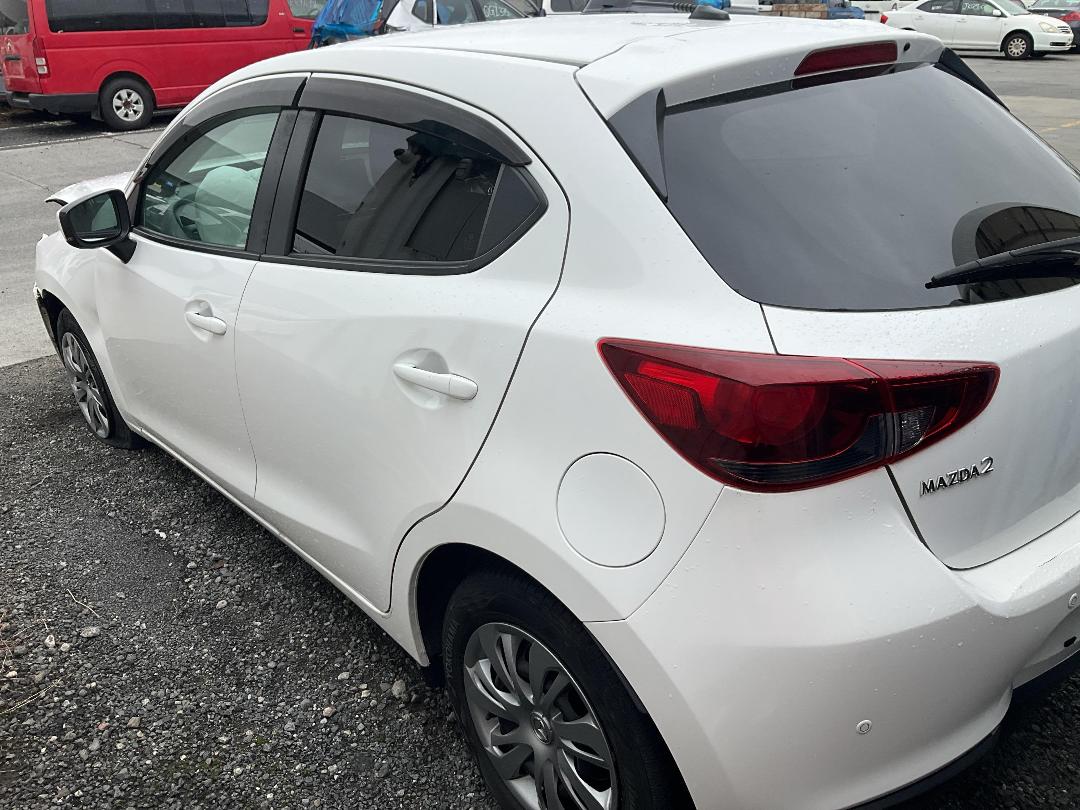 Photo '3' of Mazda Mazda2