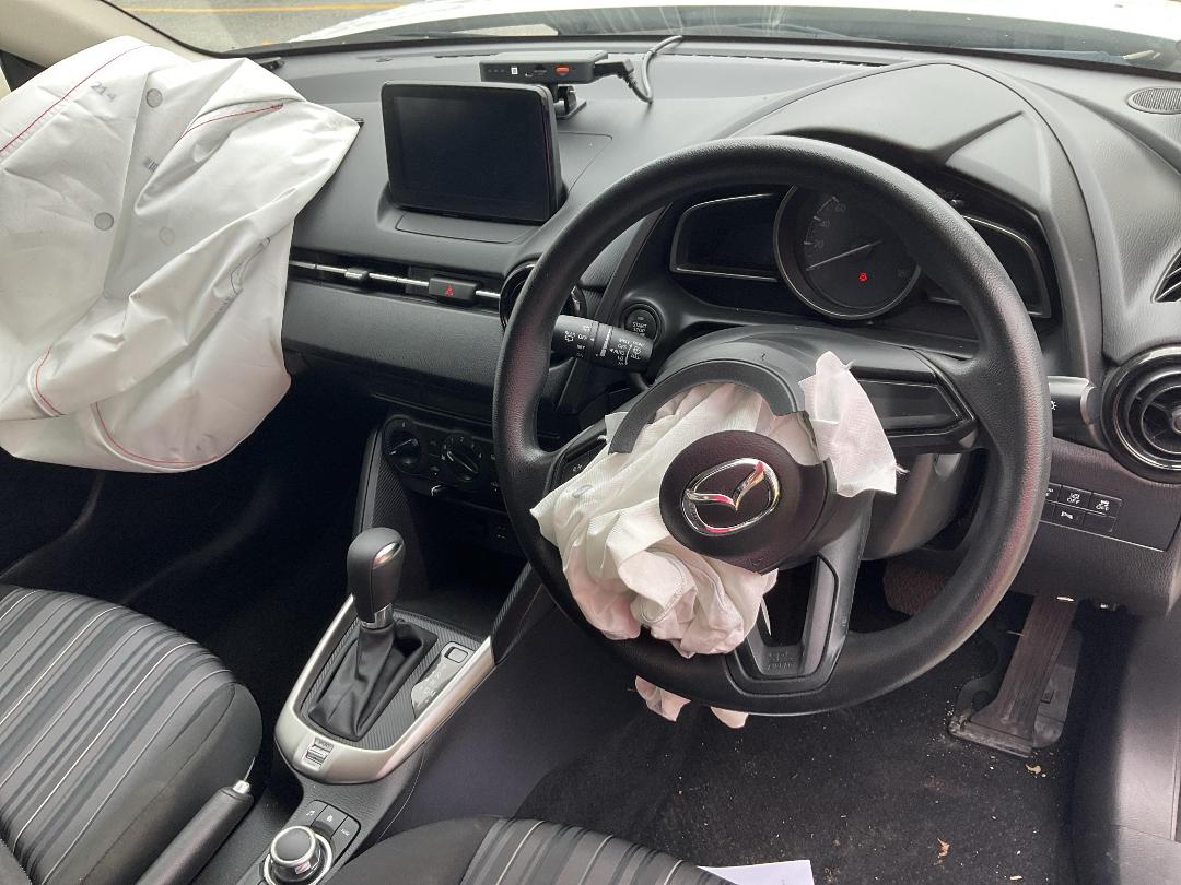 Photo '15' of Mazda Mazda2