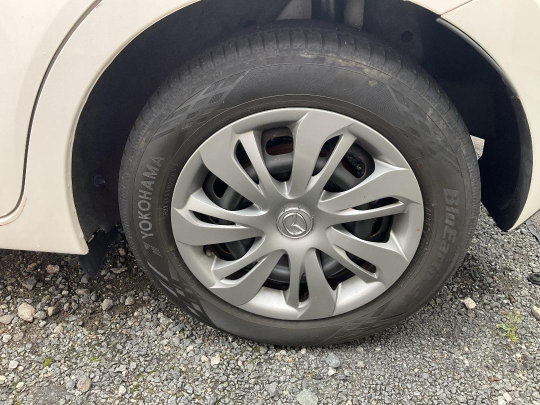 Photo '14' of Mazda Mazda2