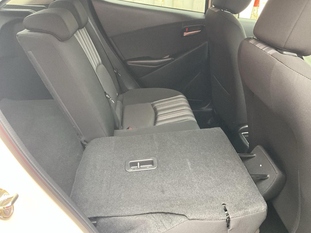 Photo '17' of Mazda Mazda2