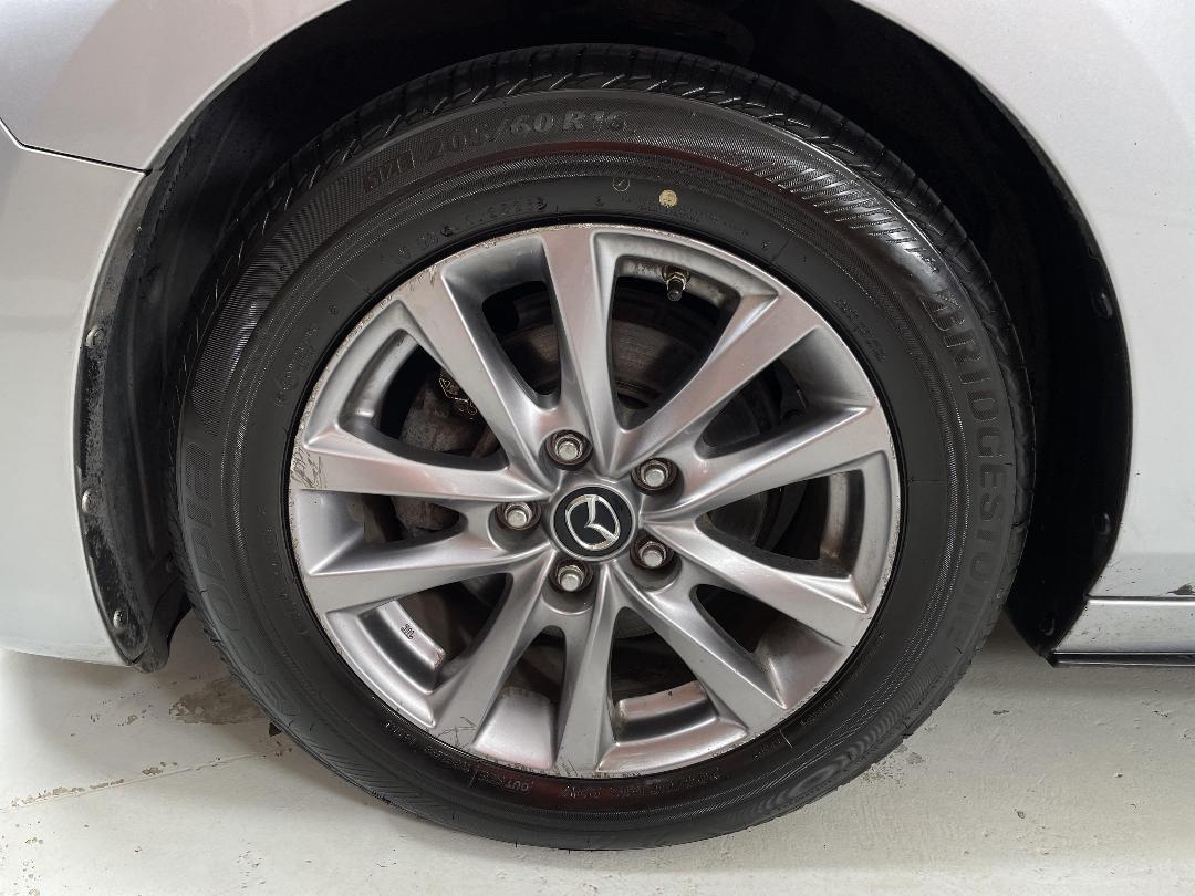 Photo '10' of Mazda Mazda3 Photo '10' of Mazda Mazda3