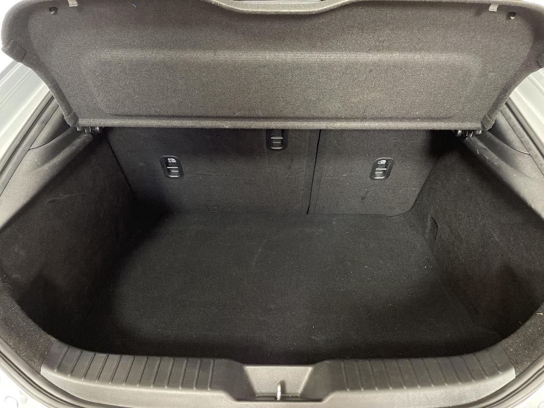 Photo '14' of Mazda Mazda3 Photo '14' of Mazda Mazda3