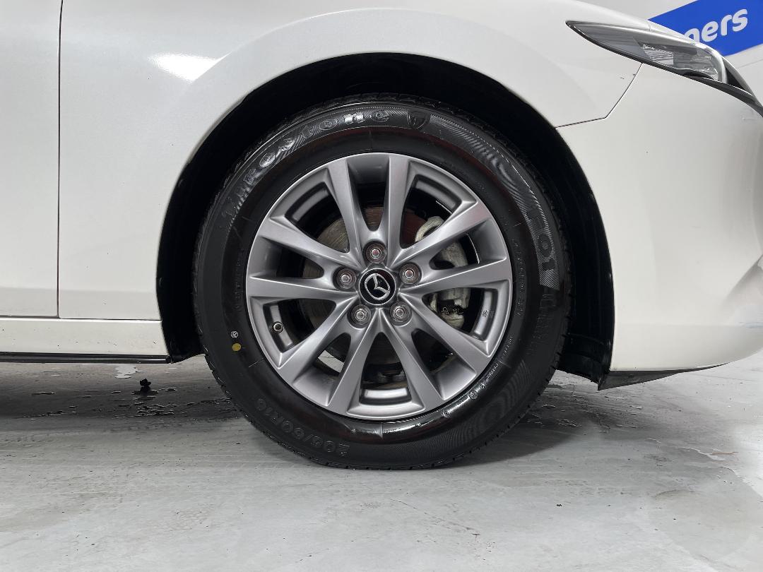 Photo '9' of Mazda Mazda3