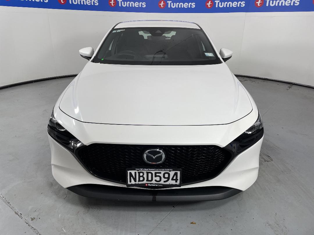 Photo '2' of Mazda Mazda3