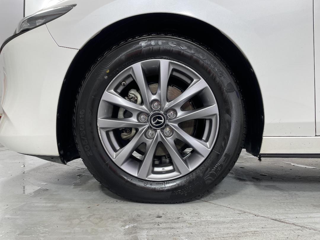 Photo '10' of Mazda Mazda3