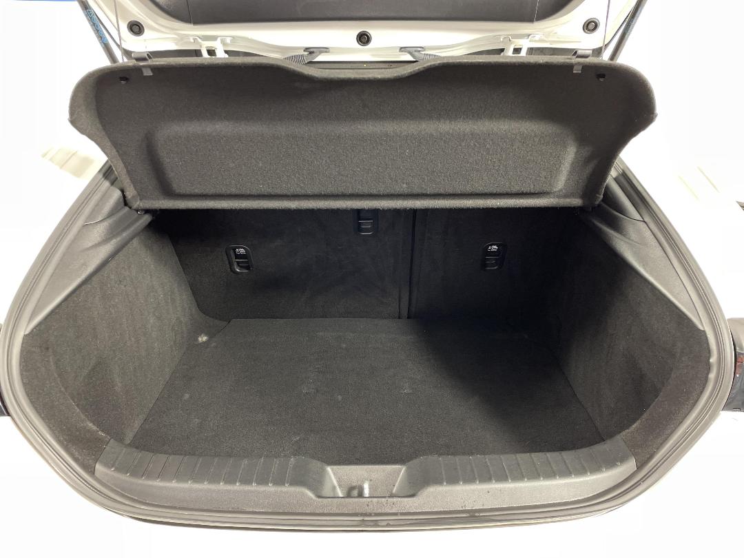 Photo '14' of Mazda Mazda3