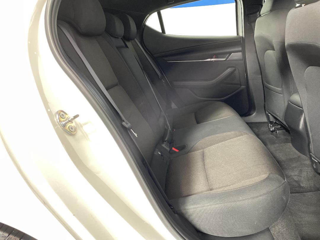 Photo '20' of Mazda Mazda3