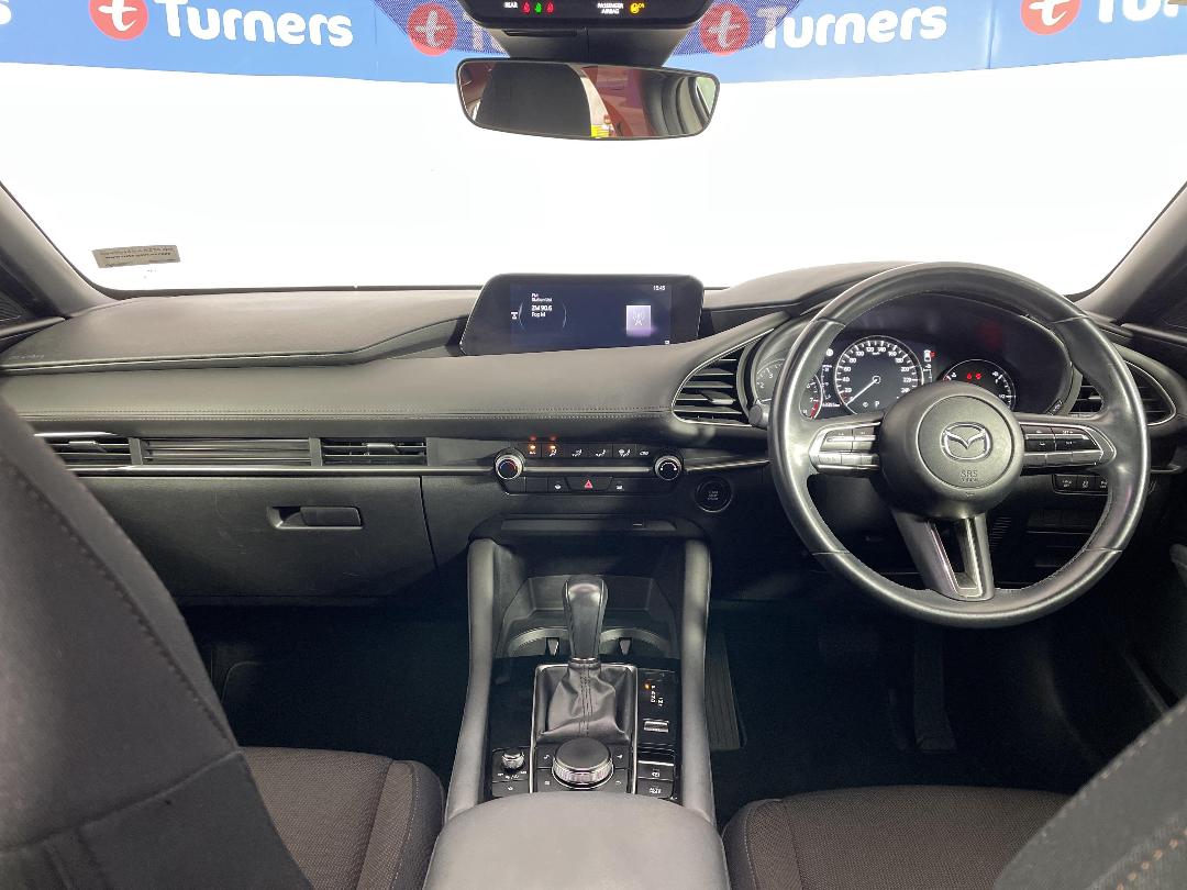 Photo '17' of Mazda Mazda3