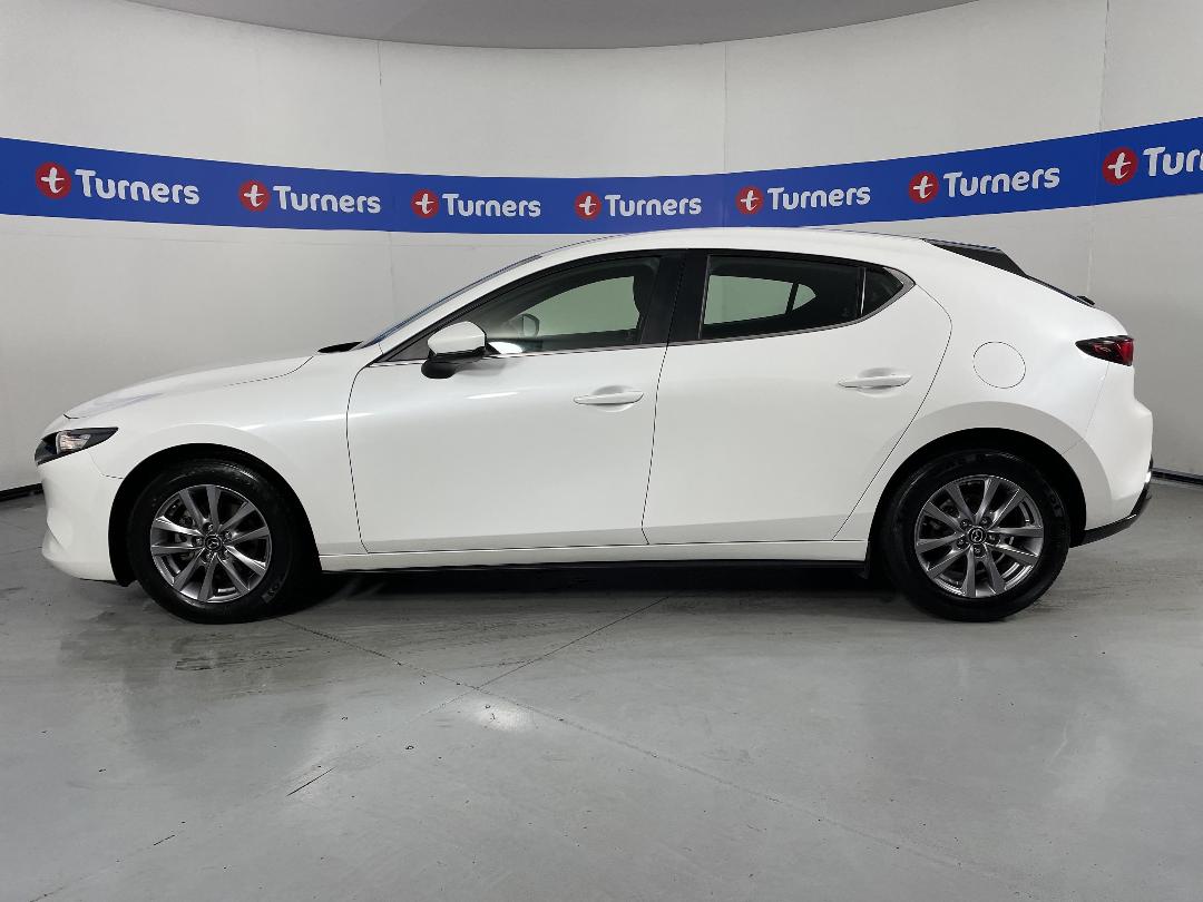 Photo '24' of Mazda Mazda3