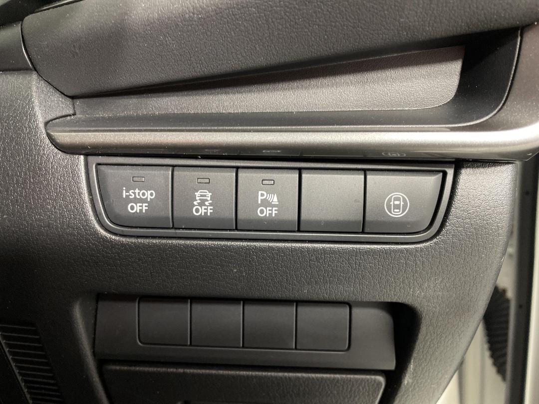 Photo '32' of Mazda Mazda3