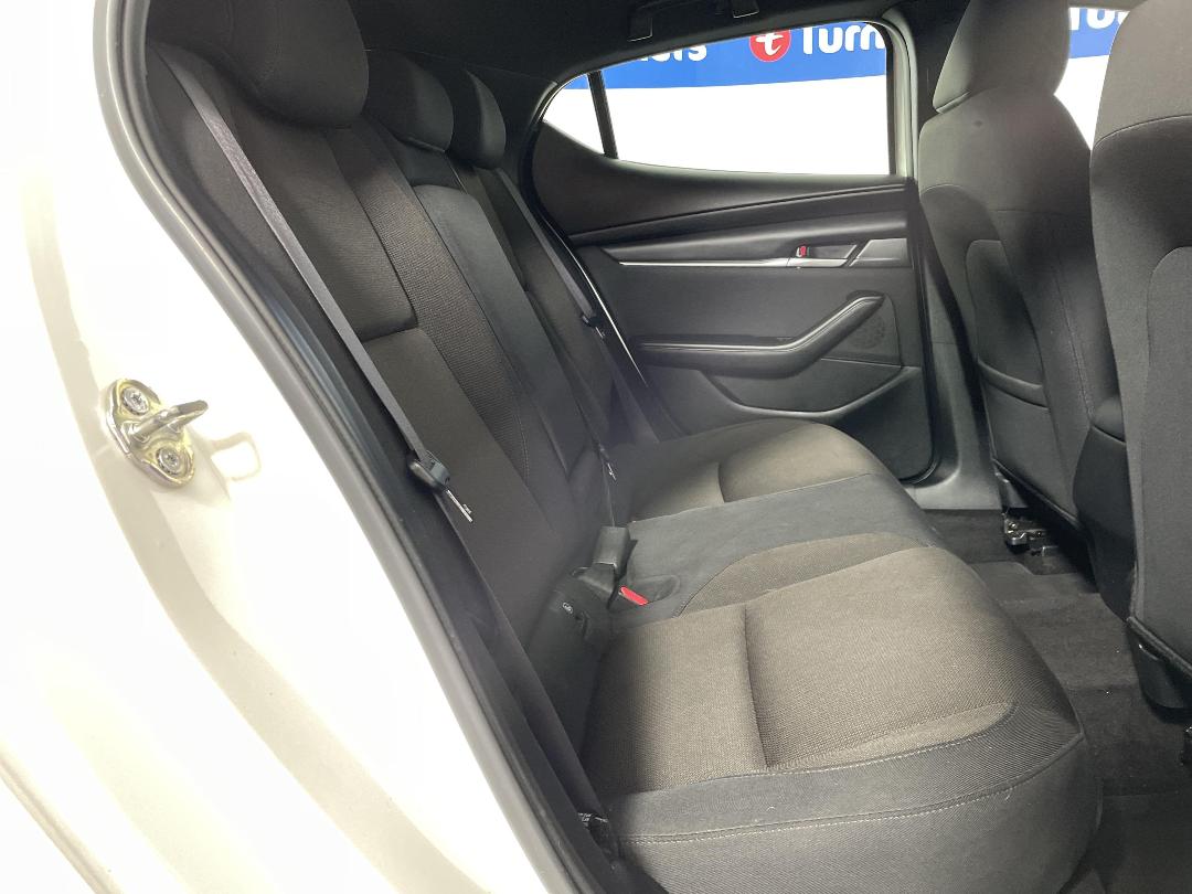 Photo '20' of Mazda Mazda3