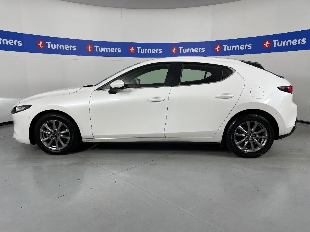 Photo '24' of Mazda Mazda3