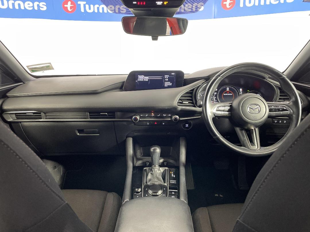 Photo '17' of Mazda Mazda3