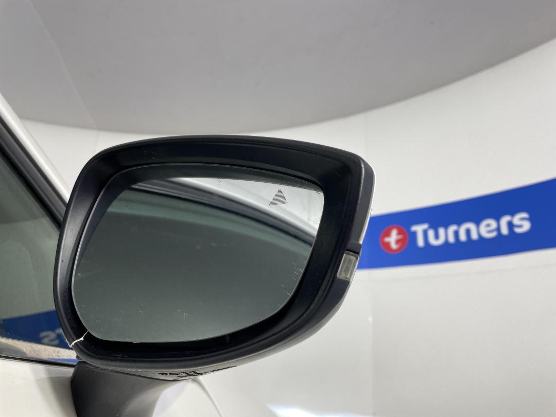 Photo '27' of Mazda Mazda3