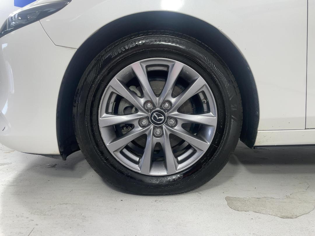 Photo '10' of Mazda Mazda3