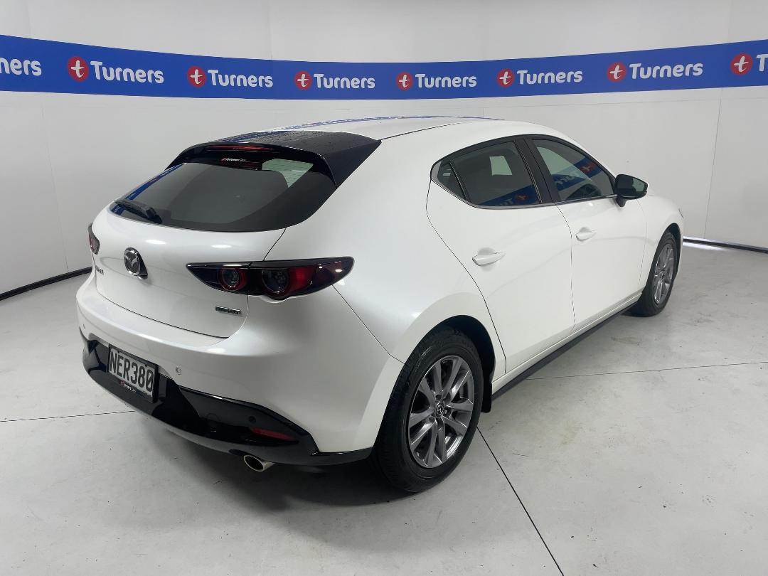 Photo '7' of Mazda Mazda3