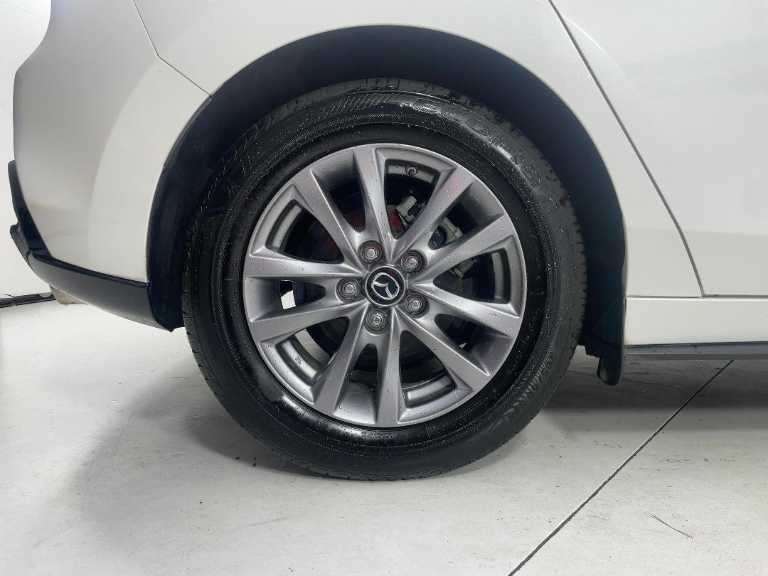 Photo '12' of Mazda Mazda3