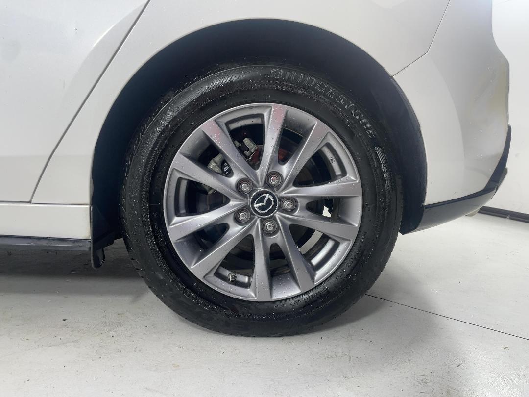 Photo '11' of Mazda Mazda3