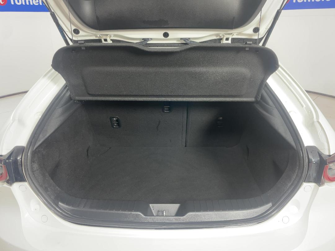 Photo '14' of Mazda Mazda3