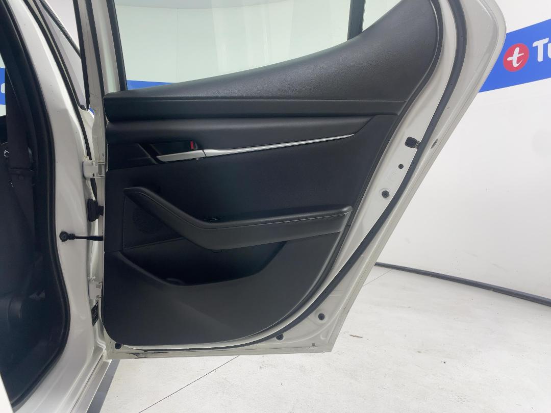 Photo '19' of Mazda Mazda3