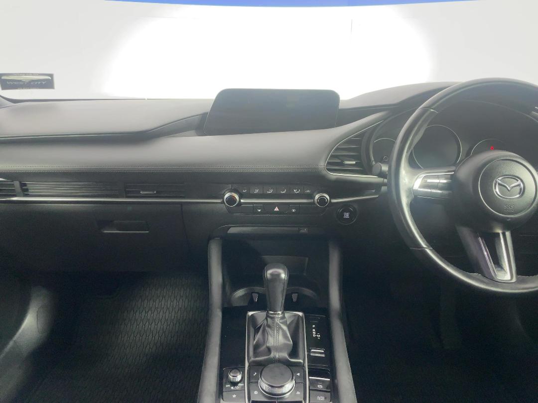 Photo '17' of Mazda Mazda3