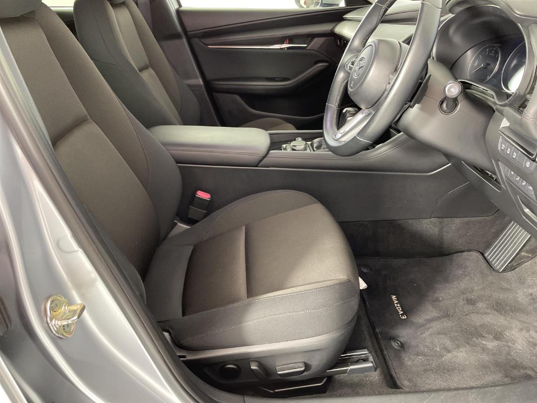 Photo '16' of Mazda Mazda3 Photo '16' of Mazda Mazda3