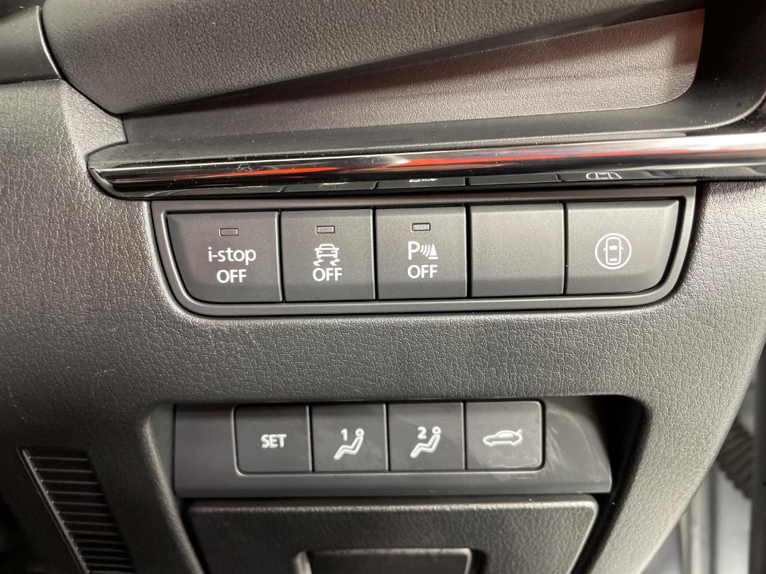 Photo '24' of Mazda Mazda3 Photo '24' of Mazda Mazda3