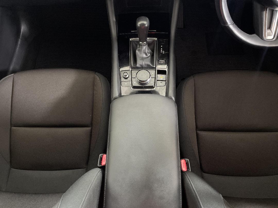 Photo '18' of Mazda Mazda3