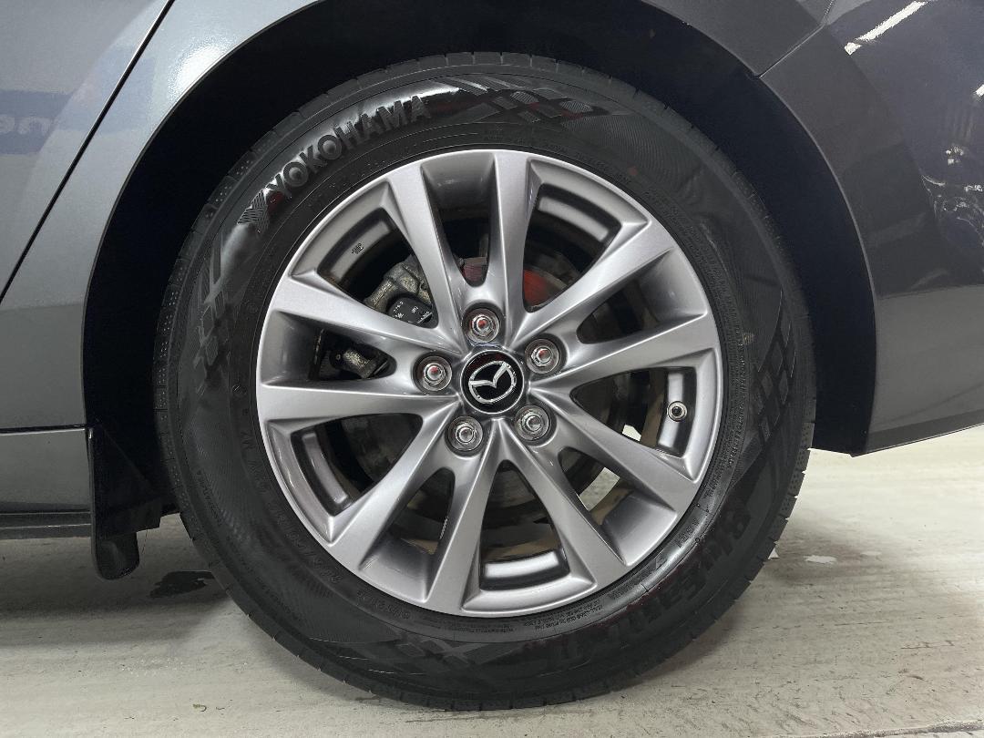 Photo '11' of Mazda Mazda3