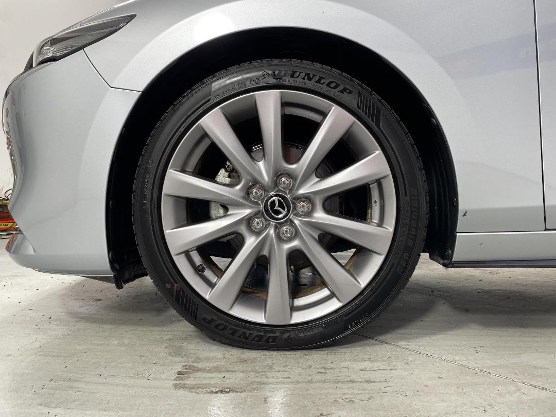 Photo '10' of Mazda Mazda3