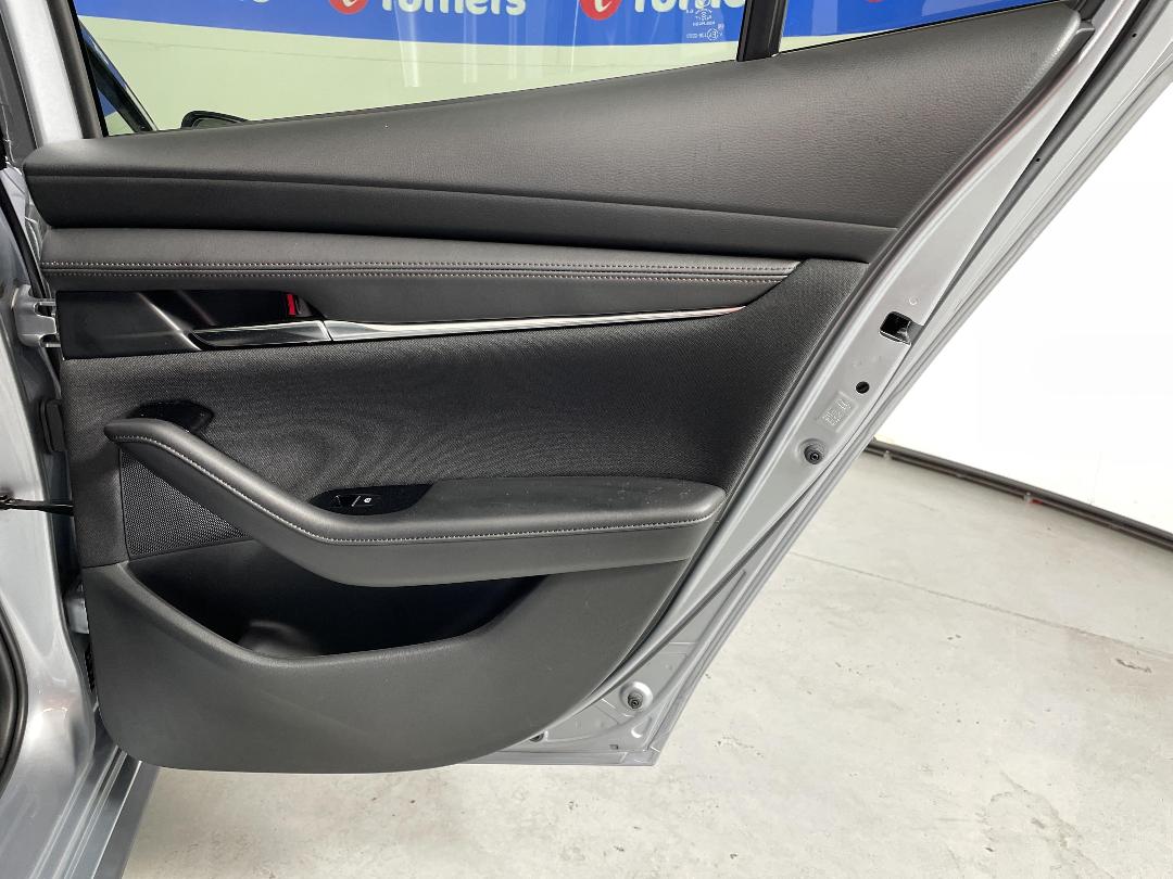 Photo '19' of Mazda Mazda3