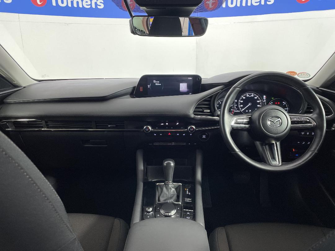 Photo '17' of Mazda Mazda3