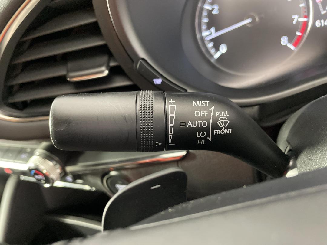 Photo '32' of Mazda Mazda3