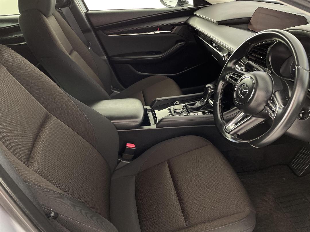 Photo '16' of Mazda Mazda3